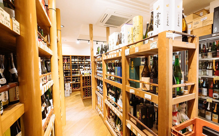 【 金箔入り 】 紫煌 （ しおう ） 純米酒 火入れ 1800mL × 2本 【 年内発送は12/15寄付分まで 】【 日本酒 純米酒 火入れ酒 燗 熱燗 花酵母 お酒 地酒 天然酵母 ひたち錦 淡麗 筑波山水系 酒 ギフト 食中酒 贈答 来福 来福酒造 お祝い 年末 年始 】