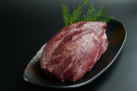 奥出雲和牛スネブロック 500g【黒毛和牛 しまね和牛 奥出雲和牛 ブロック肉 煮込み シチュー 塊肉 霜降り 日時指定 冷蔵 チルド A-13】