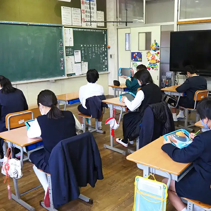 【返礼品なし】市内の市立中学校を応援！（ 通津中学校 東中学校 本郷中学校 岩国中学校 平田中学校 周東中学校 麻里布中学校 岩国西中学校 錦中学校 川下中学校 由宇中学校 美和中学校 灘中学校 玖珂中学校 ）