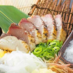 ブリの藁焼きたたき 2本（2~3人前）タレ付きのセット【R01396】