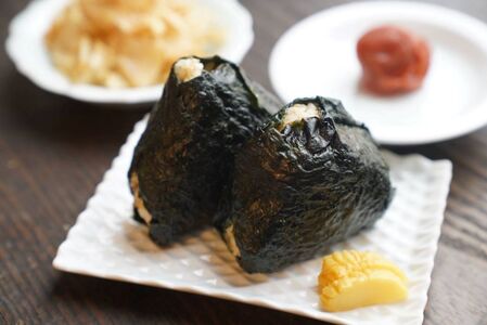 A274冷凍玄米海苔巻きおむすび(25個入） 北海道 鷹栖町 たかすのおむすび ゆめぴりか 玄米 おむすび 冷凍