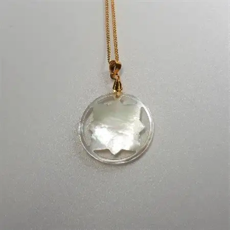 25ミリ!「丸と四角」のペンダント　白蝶貝_装飾品・工芸品 ペンダント・ネックレス アクセサリー _【1261287】