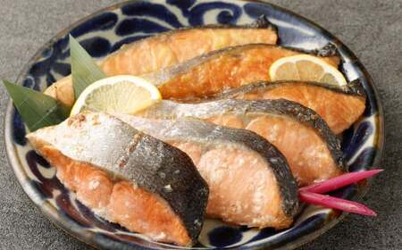 【定期便3か月】銀鮭カット 西京焼き＆塩?漬け 約1kg（各 約500g）バラ冷凍 形不揃いのため訳あり 総量約3kg 銀鮭 鮭 西京漬け 塩麹 サケ シャケ サーモン 切身 魚 冷凍 焼き鮭 焼き魚 おかず 家庭用 定期便 熊本市