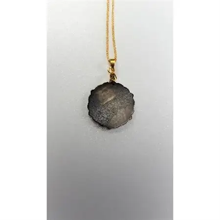 25ミリ!「華」のペンダント　黒蝶貝_装飾品・工芸品 ペンダント・ネックレス アクセサリー _【1261290】