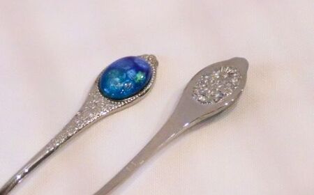七宝焼きのティースプーン（ブルー系）【ティースプーン 5本 手作り スプーン コーヒー 紅茶 キッチン おしゃれ きれい ティータイム 記念品 ギフト プレゼント 贈り物 島根県 安来市】【50-NM-01】