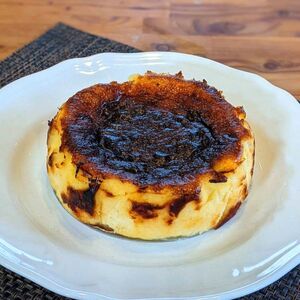 那須高原の小さなジャム屋 クリームチーズを贅沢に使った濃厚バスクチーズケーキ 1個 ｜ スイーツ チーズケーキ 人気 おやつ ケーキ 冷蔵 グルメ お土産 那須 栃木県 那須町 ※離島への配送不可〔P-317〕