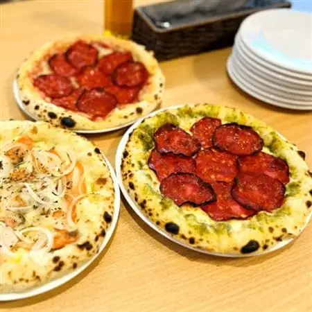 【お店で人気の3品セット】シーフードアヒージョ、エビのトマトソースグラタン、ジェノベーゼ＆サラミピザ_惣菜・加工品 ピザ    惣菜・加工品   _【配送不可地域：離島】【1587546】