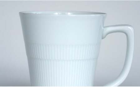 有田焼 ホワイト＆レリーフ ペアマグカップ【香蘭社】食器 器 うつわ コーヒー デイリー ギフト プレゼント レンジ 食洗器 OK 30000円 3万円 A30-742