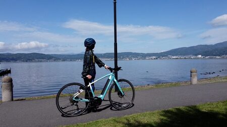 E-BIKE レンタル3時間 観光フリープラン 特別優待券 2名様分 / アポルタ合同会社 アクティビティコグー 観光 諏訪湖 信州 長野県 諏訪市 諏訪 [72-09]