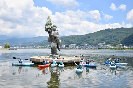 諏訪湖カヤックツアー 特別優待券 大人[中学生以上]1名様・幼児[3歳～5歳]1名様分 / アポルタ合同会社 アクティビティコグー カヤック 体験 諏訪湖 信州 長野県 諏訪市 諏訪 [72-12]