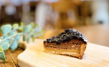 淡路の塩チョコチーズケーキタルト