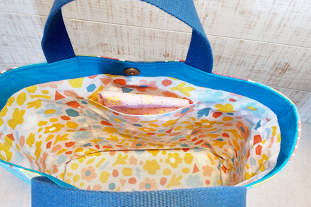 手作りトートバックC(ストライプ柄に赤ハンプ) K023062
