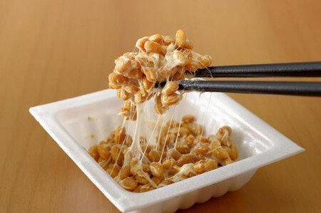 【定期便】北萩寮きたかみ納豆セット定期便 ６カ月 国内産 大豆 小粒 大粒 ?油タレ 味噌タレ 納豆 なっとう 毎月 健康 福祉 福祉支援 応援 障がい者福祉 岩手県北上市 ハートフルショップまごころ G0115