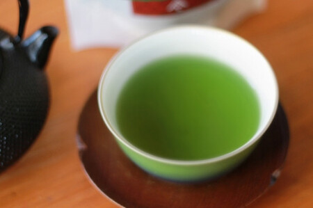 定期便/12ヶ月 更木桑茶 茶葉セット（100g×３）お茶 健康茶 きたかみ さらき 国産 カフェインフリー カフェインゼロ 桑の葉 まろやかな甘み 豊富な栄養 抗酸化作用 岩手県 北上市 更木ふるさと興社 P0015