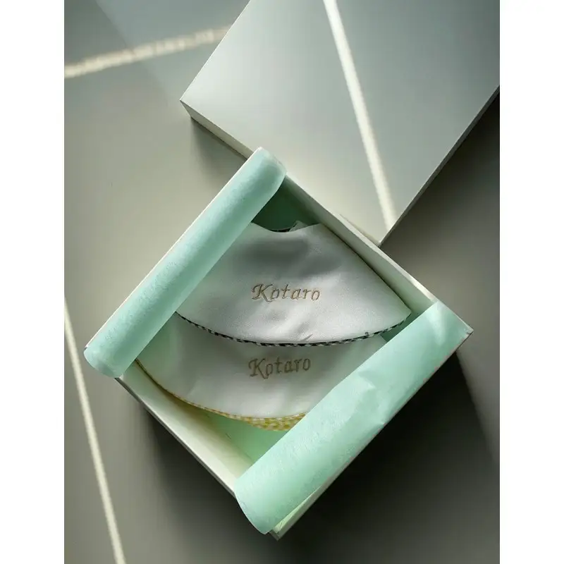 シルクの贈り物 名入れベビースタイ　2枚セット