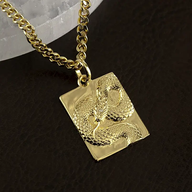 ヘビ 蛇 ペンダントトップ k18 スネーク 18金 プレート ネックレス メンズ ダイヤ 喜平 18k ゴールド ダイヤモンド 0.005ct ペンダント 大ぶり イエローゴールドK18 干支 巳年 ジュエリー シンプル 人気　241017sh202dym SWAA233