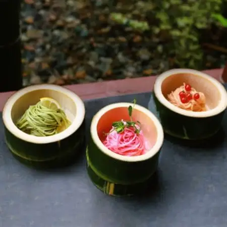 富山県砺波市　180年の技法を伝承した手延べ麺(花の形のカラフルそうめん)　柿里商店「絲9袋入」_麺   _【1611142】