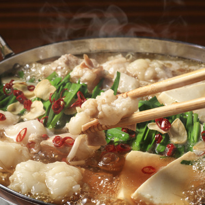 【博多名物】鶏水炊き&もつ鍋2種(醤油味・みそ味)満腹食べくらべ　各2人前（合計6人前）川崎町 MRG039