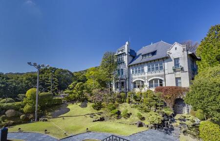 【LE UN 神戸迎賓館】ペアランチ食事券《前菜・スープ・メイン料理・デザート・パン・食後の飲み物》