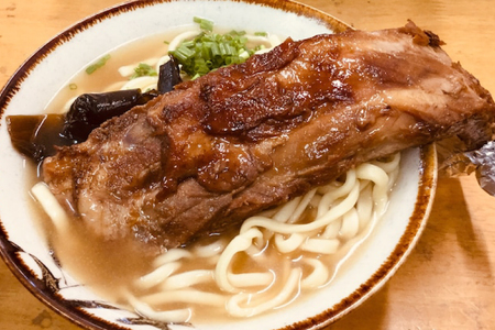沖縄そば ソーキそば 食べ比べ 2食セット [味の店にしんすに 沖縄県 伊江村 ie47bde270000]