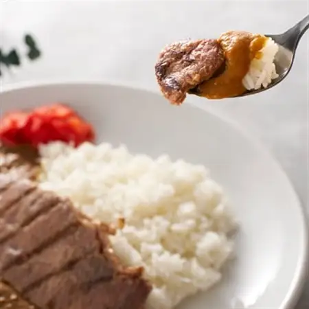 「ドーンと丸ごとステーキカレー」と「ドドーンとダブルのステーキカレー」のセット【1621322】