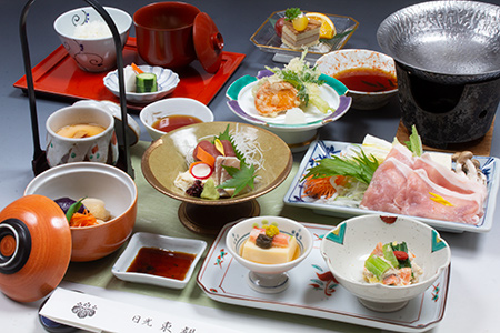 日光東観荘ご宿泊クーポン券18,000円 [0024]