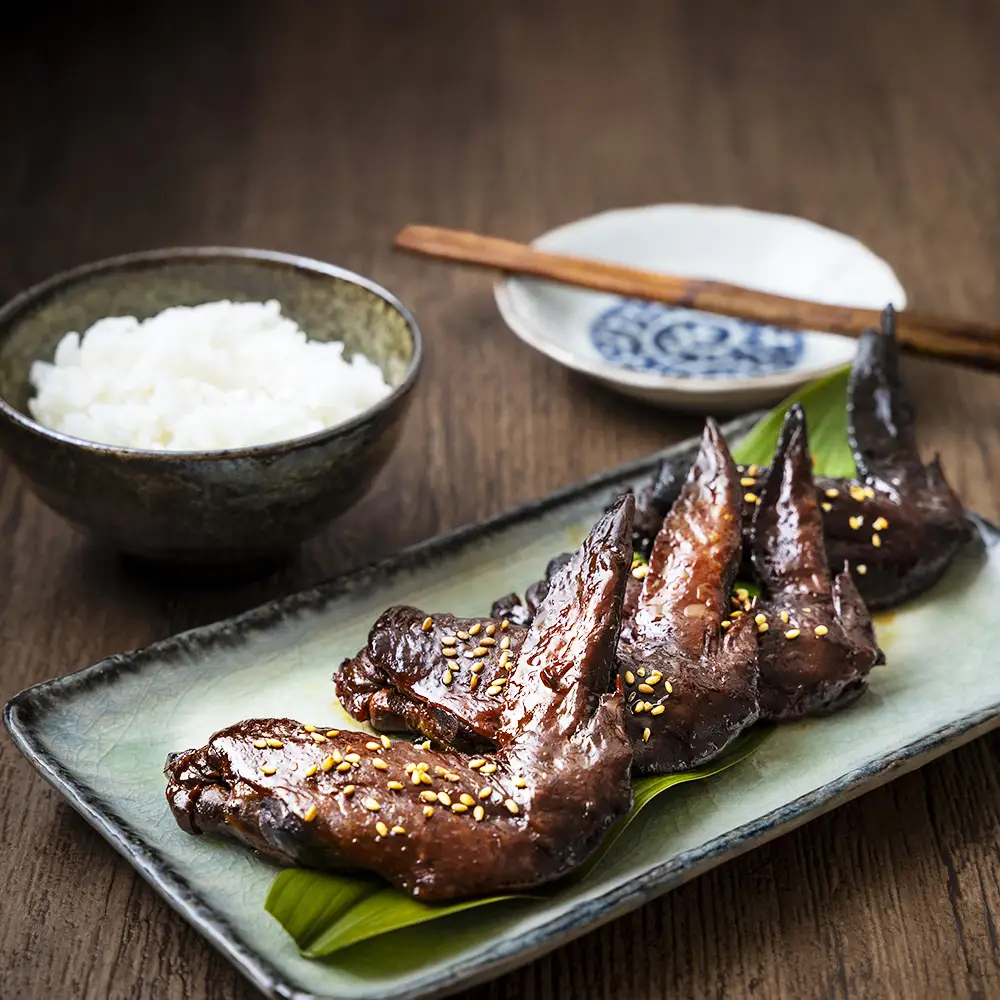 チャーシュー丼にすると絶品のつくだ煮屋のたまりチャーシュー１個と、ごはんに合うつくだ煮屋の手羽先セット１パック 【チャーシュー丼 丼ぶり どんぶり 豚肉 ぶた たまり醤油   醤油 鶏肉 とり肉 こだわり ごはんのお供 おかず おつまみ 晩酌 三重県 四日市市 ふるさと納税】