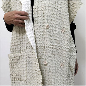 着る毛布 65×90cm ベージュ シルク使いのふわふわ着る毛布 メンズ レディース 子供 ガーゼ ルームウェア ガーゼパジャマ 部屋着 防寒着 ポンチョ シルク 毛布 服 日本製 寝具 大阪 大阪府 岸和田市