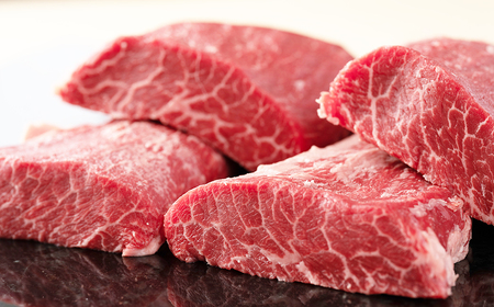 F1　宍粟牛 もも ステーキ（250ｇ）と ステーキソース のセット 【 ももステーキ 国産 黒毛和牛 和牛 ギフト 贈り物 ソース 冷蔵 】