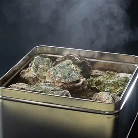 潮香焼セット(殻付き牡蠣・カンカン焼き)ナイフ・軍手入り【配送不可地域：離島・沖縄県・九州】【1312854】