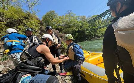 一日ラフティング 温泉付きプラン 体験 体験チケット チケット 温泉 初心者OK ランチ付き バーベキュー 群馬県 渋川市 F4H-0569