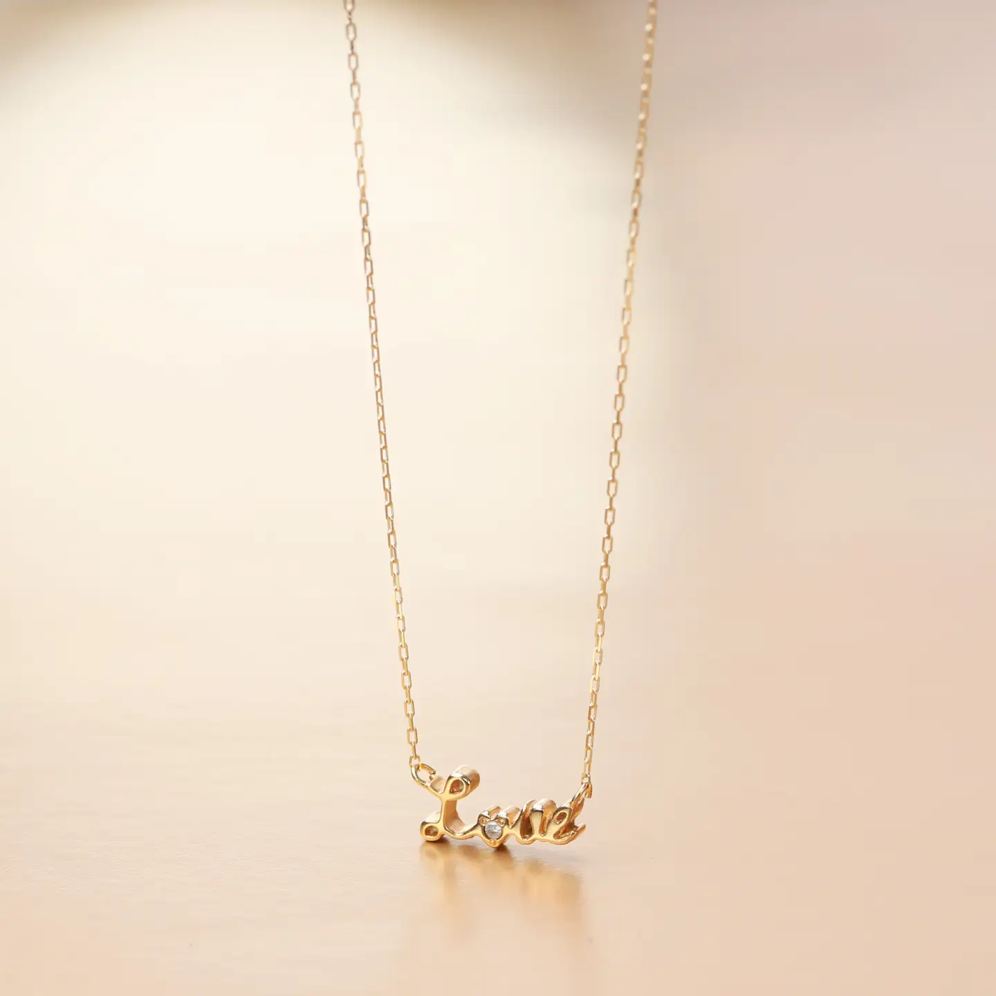 10金イエローゴールド LOVEダイヤモンドネックレス K10-KN01006 [AM307] / 金 イエローゴールド ダイヤモンド 0.008ct ネックレス アクセサリー ギフト プレゼント