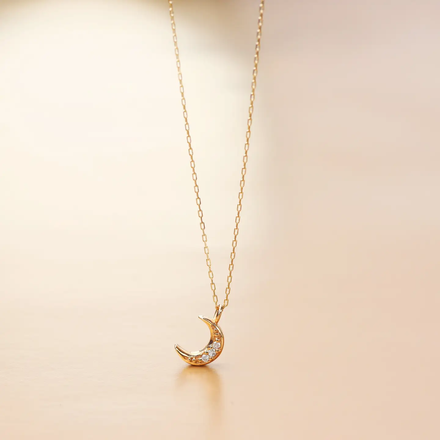 10金イエローゴールド 月のしずく ダイヤモンドネックレス K10-KN01009 [AM308] / 金 イエローゴールド ダイヤモンド 月 ムーン 三日月 ネックレス アクセサリー ギフト プレゼント