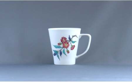 有田焼 マグカップ〈吉野桜文〉【赤絵白磁硯処 雪月花】食器 器 うつわ 手描き 伝統工芸 ギフト 贈り物 45000円 A45-326