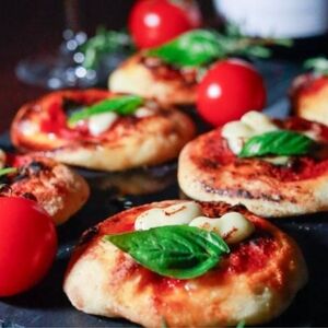 Pizza Piccola　ピザ（可愛らしいちいさなマルゲリータ）16枚【A-132】
