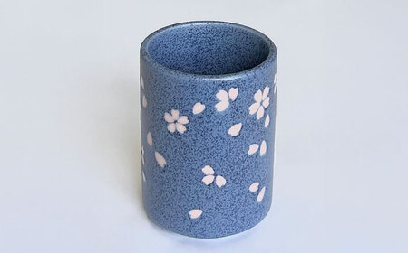 【美濃焼】 寿司湯呑 桜柄 2点 白 青 瑞浪市 / 山喜製陶 湯呑み ゆのみ 陶磁器 みずなみ焼[AZCP099]
