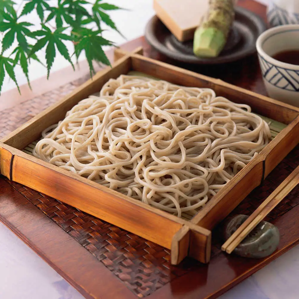 【希少！強いコシ】手延べ そば800g (200ｇ×4袋)　あごだし10ｇ×4袋 / つゆ付き 蕎麦 ソバ そば 乾麺 麺 / 南島原市 / 野村屋[SCS018]
