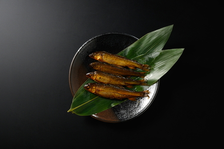 子持ち鮎の甘露煮 4尾 ～味一筋真心こめて～ | 鮎の甘露煮 鮎 アユ あゆ かんろに カンロニ 甘い ご飯のお供 贈答 ギフト 茨城県 古河市 _BC13