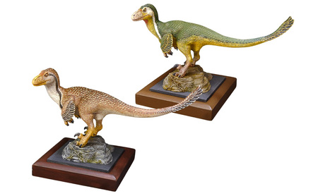 恐竜 フィギュア 羽毛デイノニクス 完成品 荒木一成 本人製作 荒木恐竜工房 彩色済 1/10スケール 復元 模型 ダイナソー リアル インテリア オブジェ 京都府 京田辺市 職人 手作り 匠の技 一点物 ギフト プレゼント 贈り物 コレクション オリジナル 標本 1 ブラウン系