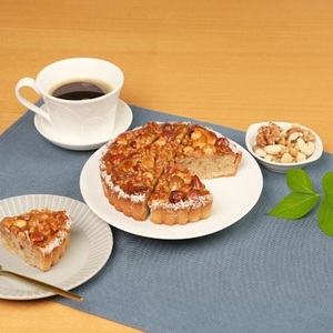 米粉の香ばしタルト~4種の木の実~（カット済） グルテンフリー 焼き菓子 ケーキ おやつ 化粧箱入り プレゼント 贈り物 ご褒美 ギフト 贈答 バレンタインデー チョコ以外 ホワイトデー お返し [h106]