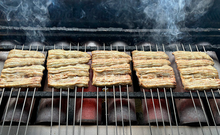 鰻 うなぎ新川 蒲焼き（国産・並）2袋入り うなぎ ウナギ うなぎ蒲焼 蒲焼 国産 国産うなぎ 三河一色産 タレ付き うな重 冷凍 成田市 千葉県