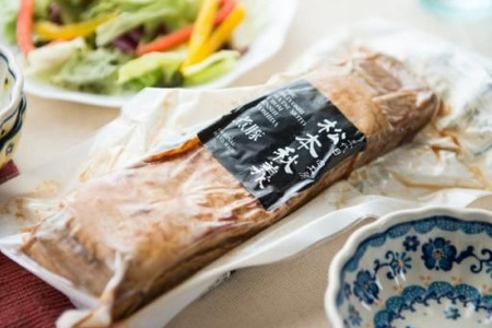 【三代目！肉工房 松本秋義】まっ黒煮豚400g×4 [吉田ハム工場 静岡県 吉田町 22424665] 