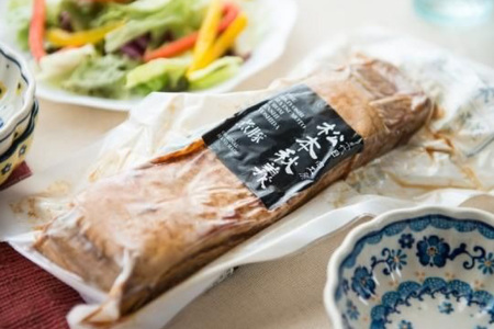 まっ黒煮豚400g×1 まっ白煮豚400g×1 [吉田ハム工場 静岡県 吉田町 22424672] 