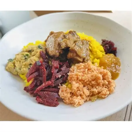 本格スリランカ チキン＆ポークカリーセット ジャスミンライス付 各2食(計4食)【配送不可地域：離島】【1625895】