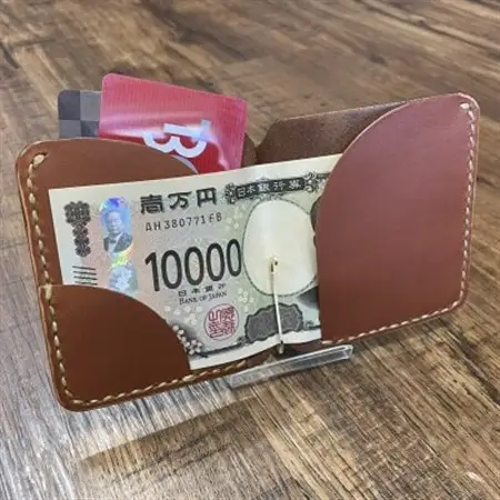 イタリアンレザー製マネークリップ 職人手作りの本革財布・プレゼントにも最適 ブラウン 茶色【1680644】
