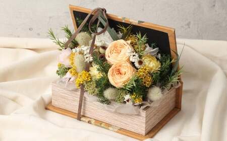 【 HANAGRA 】プリザーブドフラワー アレンジメント 「BOOK ・Apricot」 生花 水不要 綺麗 お花 花 バラ 小花 インテリア