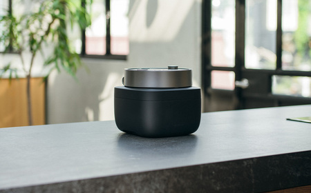 バルミューダ BALMUDA The Gohanブラック K08A-BK／JP ｜ BALMUDA バルミューダ ザ・ゴハン 3合炊き 3合 電気炊飯器 炊飯器 家電 おしゃれ リビング キッチン シンプル