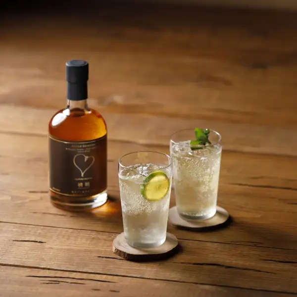 アップルブランデー　【3年熟成】LOVEVADOS檎暁 500ml 36%