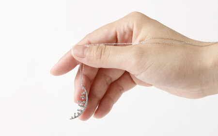 プラチナ950ダイヤモンド三日月モチーフペンダント 0.31ct ／ 45cm (12371100224) [21470822]