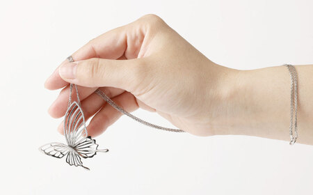 プラチナ950ダイヤモンド蝶モチーフペンダント 0.35ct ／ 60cm (12371100239) [21470823]